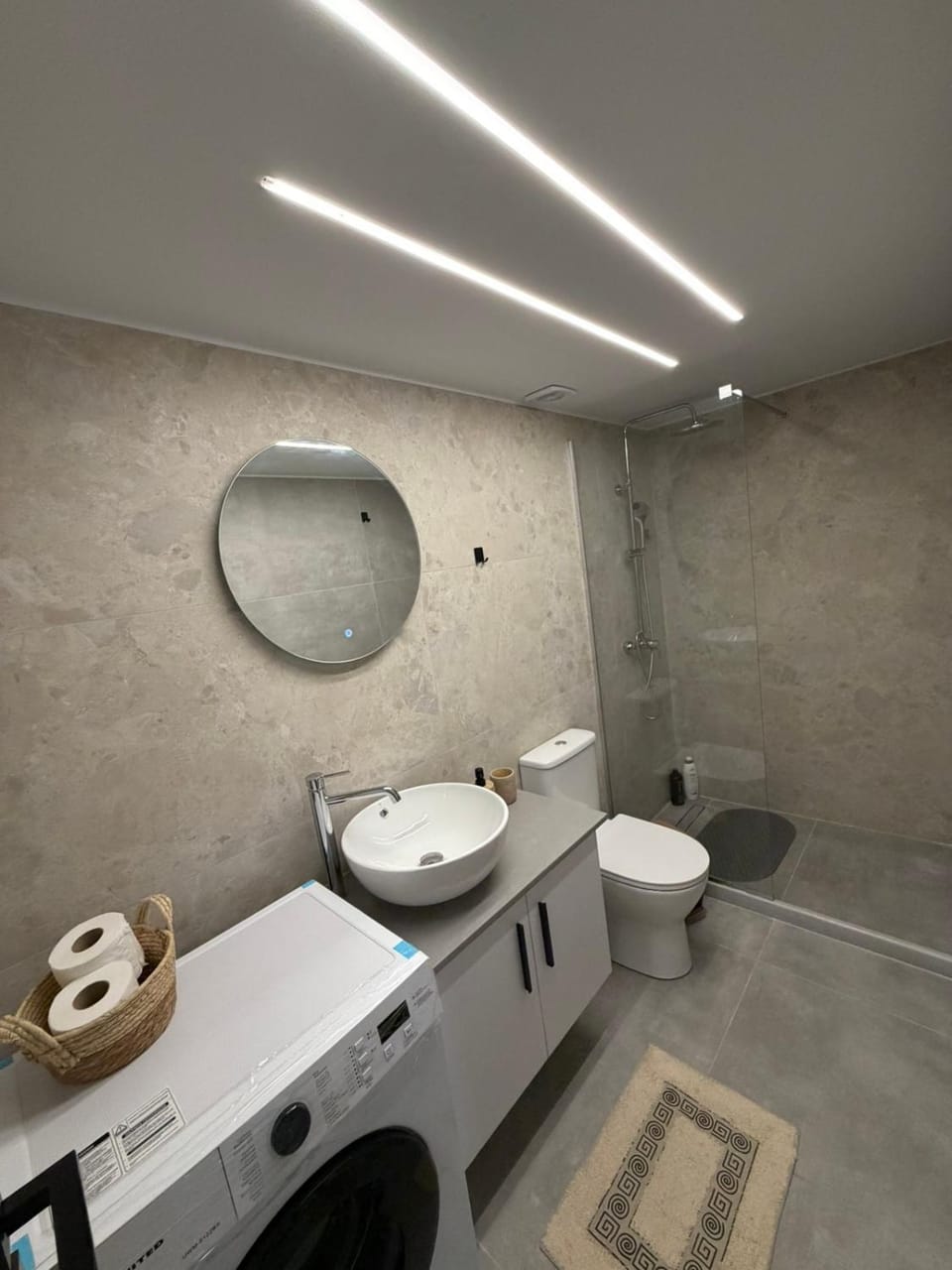 Shower, Toilet, Bathroom