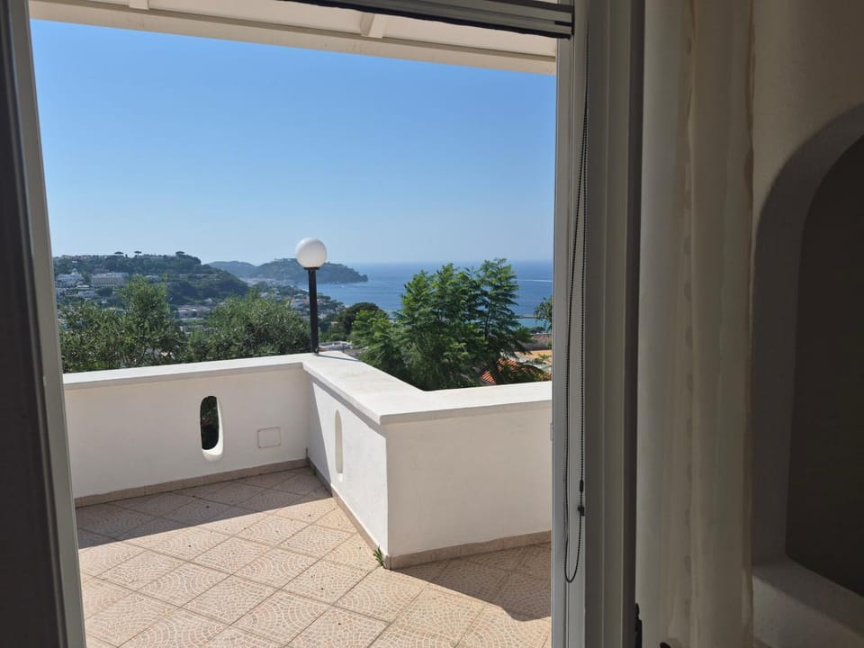 View (from property/room), Balcony/Terrace, Sea view