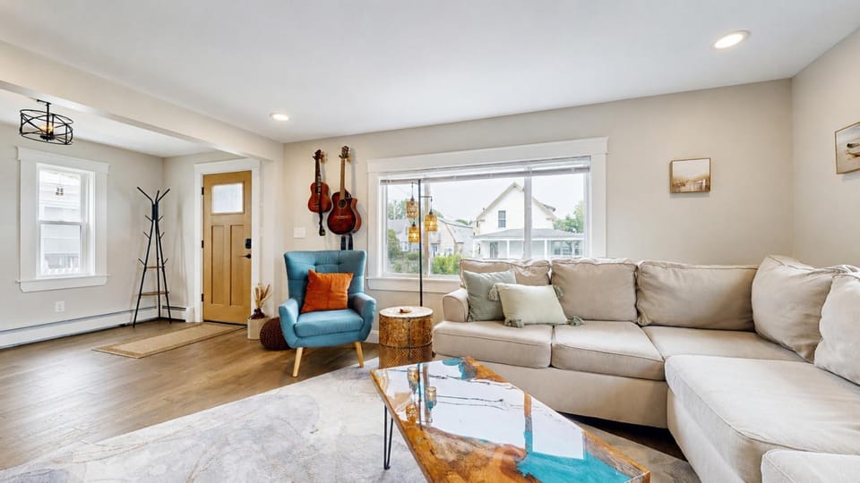 Salt & Soul Retreat by Bayley Vacation Rentals House in Old Orchard Beach