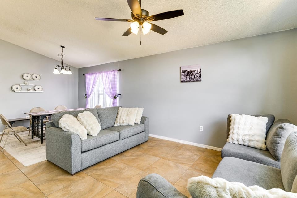 Pool, Hot Tub & Kids' Play Area! Davenport Home House in Polk County