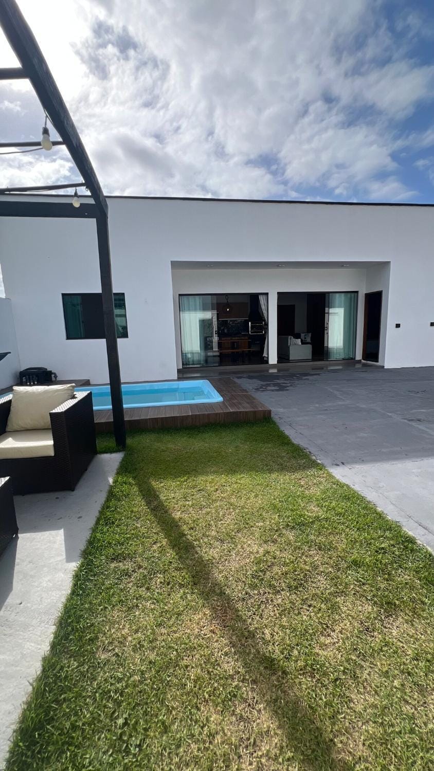 Villa-Vine Salinas-Atalaia House in State of Pará