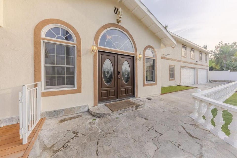 Hacienda Heights 4BR Executive Retreat Apartment in Hacienda Heights