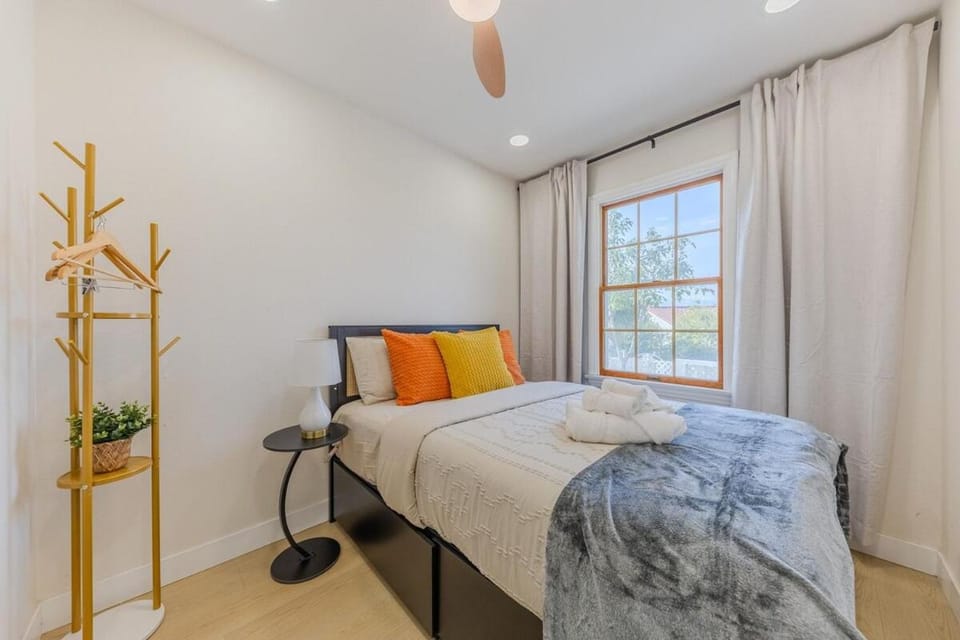 Hacienda Heights 4BR Executive Retreat Apartment in Hacienda Heights