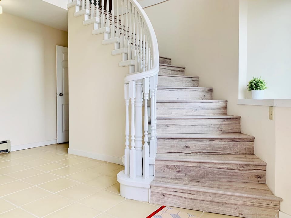 Best Room Vacation rental in Burnaby