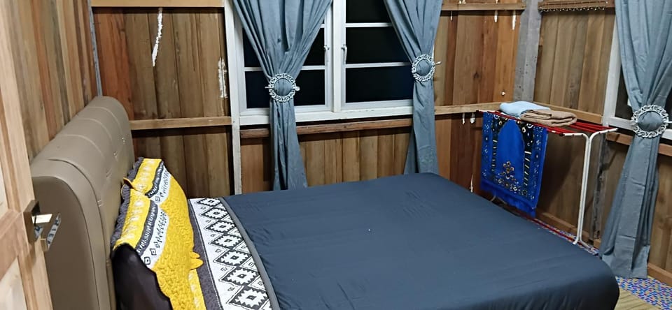 Homestay Puteri D'Durian Guling Ruang Tetamu Mawar Vacation rental in Terengganu, Malaysia