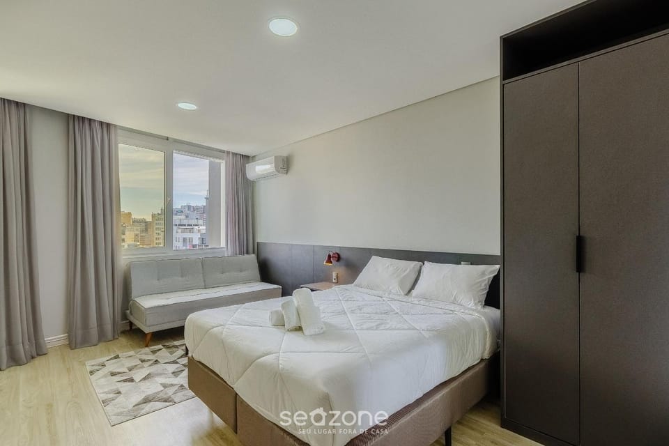 Bed, City view