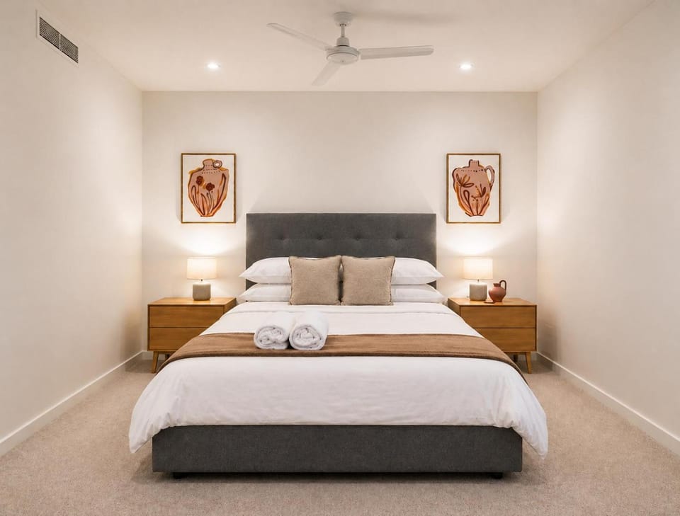Bed, Bedroom