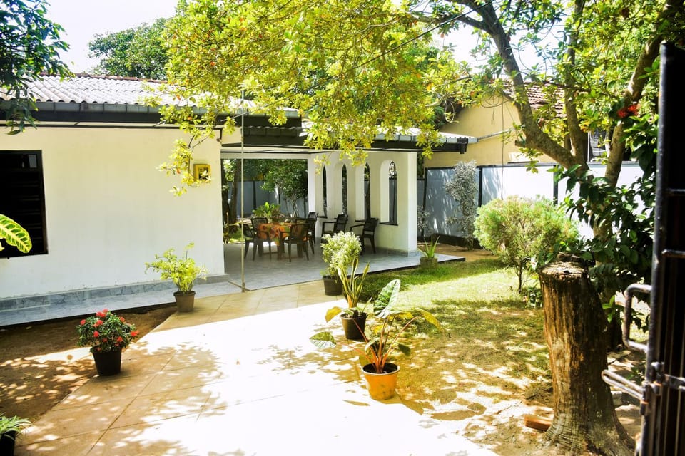 Property building, Day, Garden, Garden view