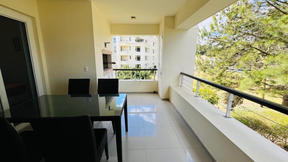 Apartamento Solanas green park frente al lago Apartment in Montevideo Department, Uruguay