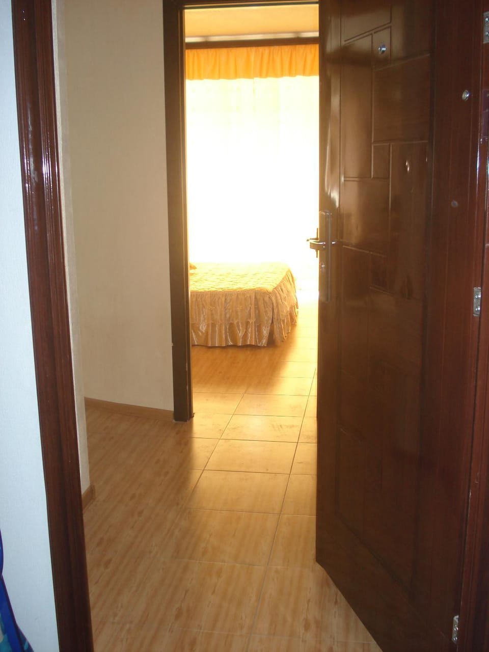 Photo of the whole room, Decorative detail