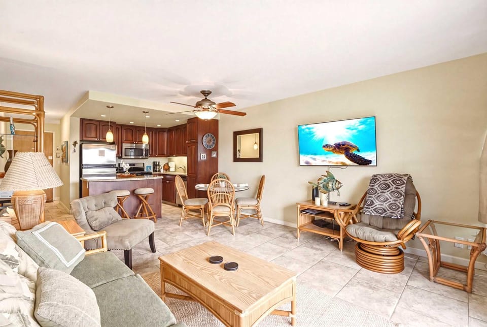 TV and multimedia, Kitchen or kitchenette, Living room, Dining area