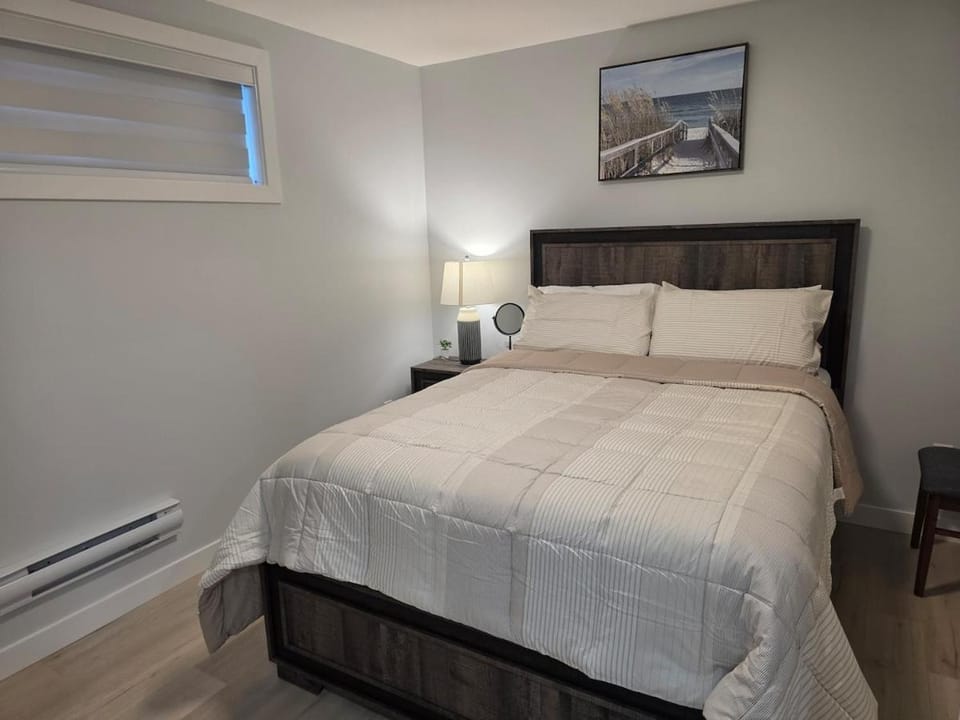 Emerald Nest - a blend of comfort and style Apartment in Saskatoon