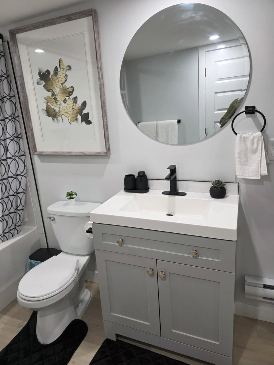 Emerald Nest - a blend of comfort and style Apartment in Saskatoon