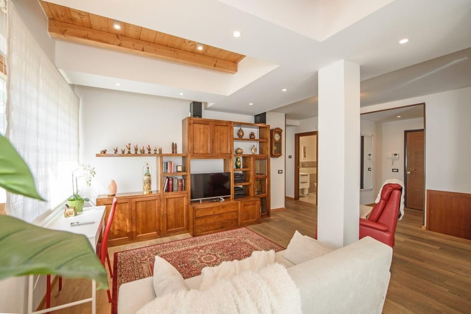 Attico Bella Vista con parcheggio in centro Apartment in Aosta