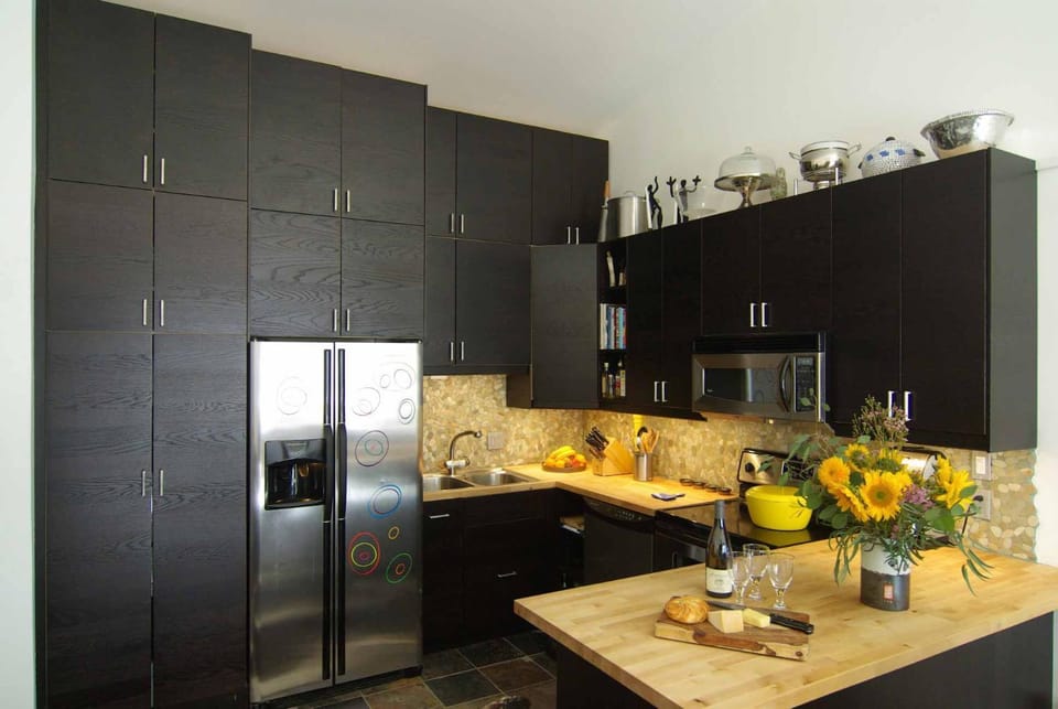 Kitchen or kitchenette, Food and drinks, Food, stove