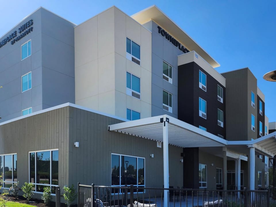 Property building, Day