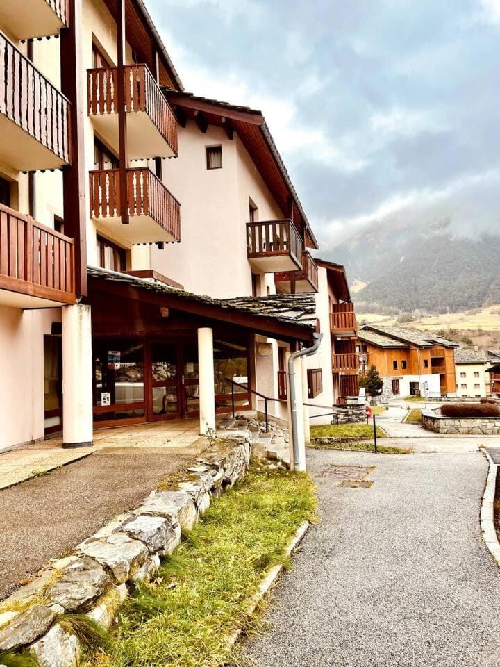 Apprt 6 pers - Ambrocéla - Front de Neige, Termignon Apartment in Pralognan-la-Vanoise