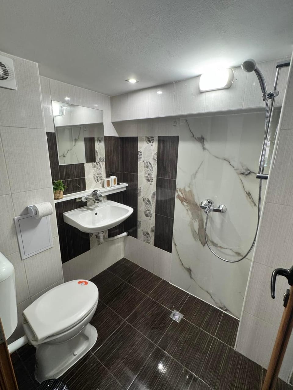 Nider N5 Urban Studio in Burgas near the center Bed and Breakfast in Burgas