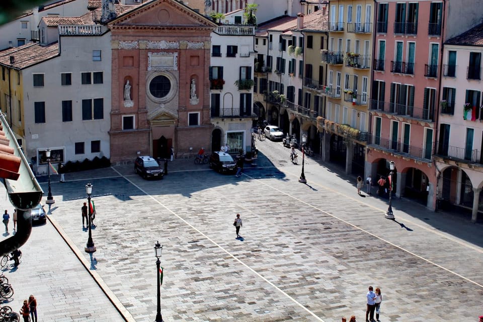 City view, Landmark view, Street view