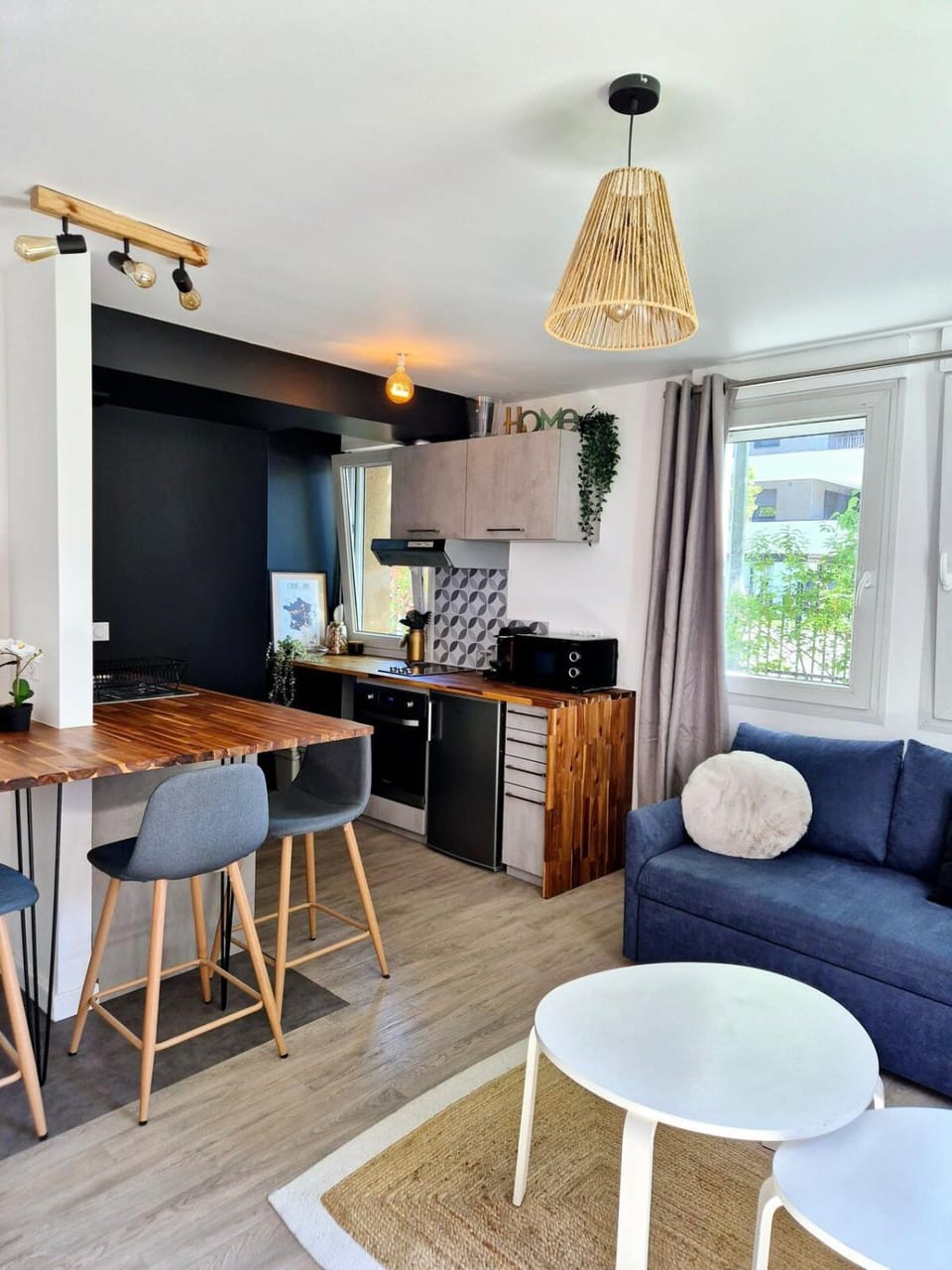 Beautiful cozy 1-bedroom 900m from the Lake Apartment in Annecy