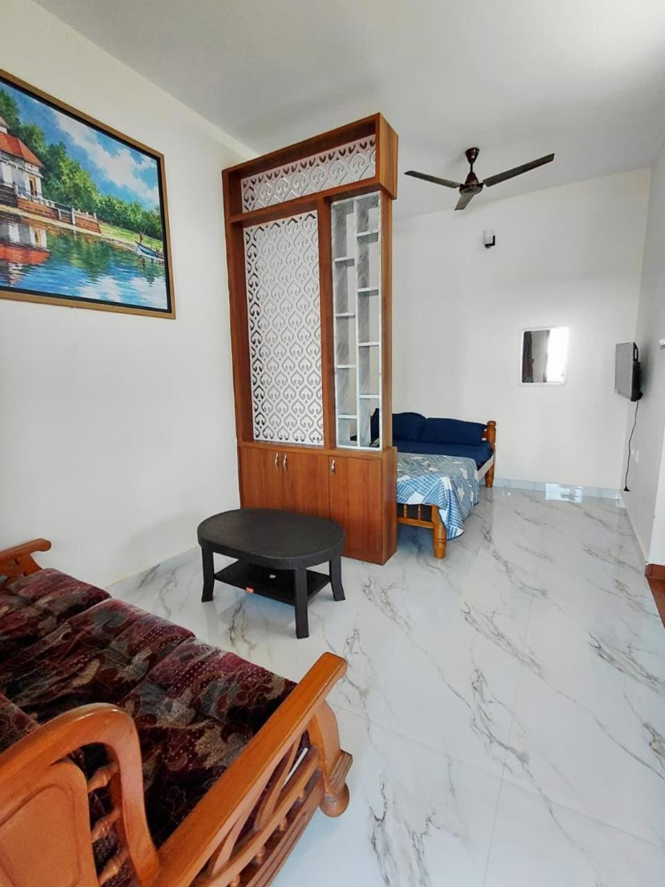 Bed, Seating area