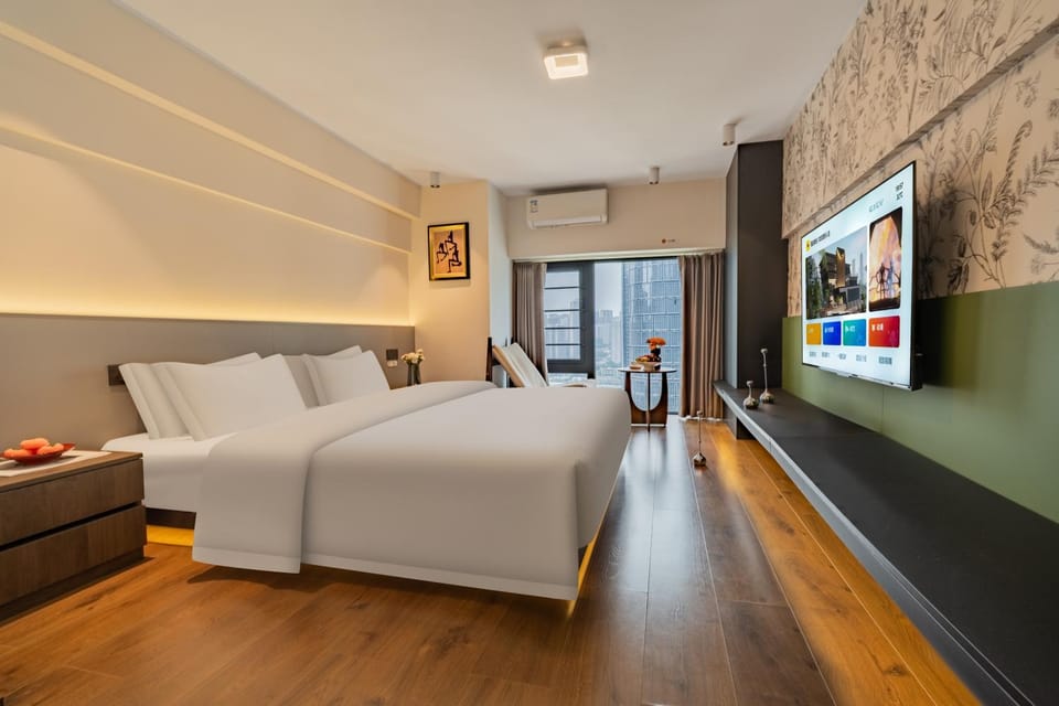 Bed, TV and multimedia, Photo of the whole room