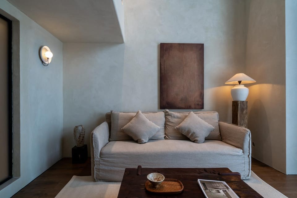 Living room, Photo of the whole room