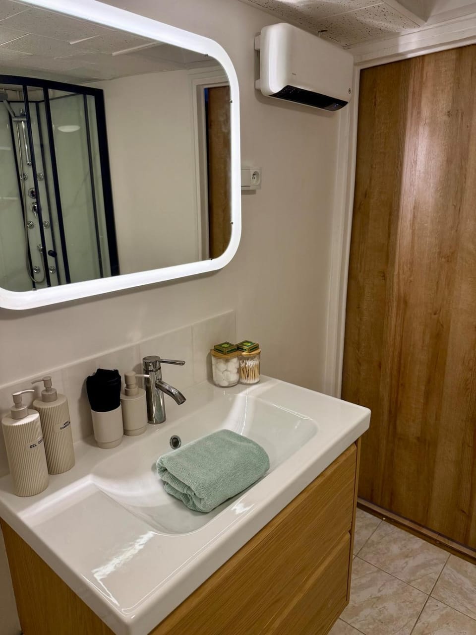 Grand T2 Confort & Charme - Vieux Port - Hyper Centre Apartment in Marseille