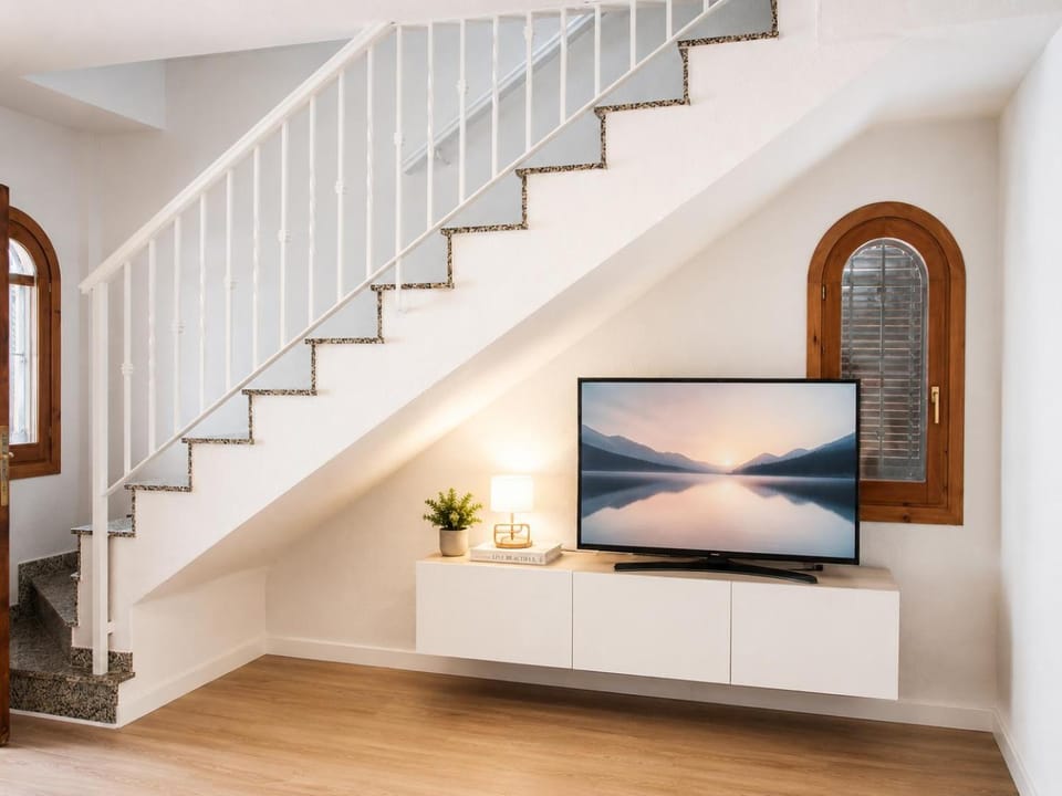 Communal lounge/ TV room, TV and multimedia, Evening entertainment