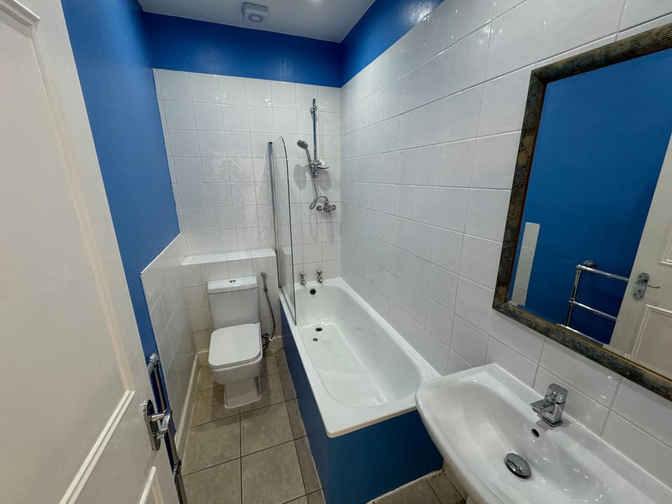 Double room in shared flat in Central Hove by the seafront Apartment in Hove