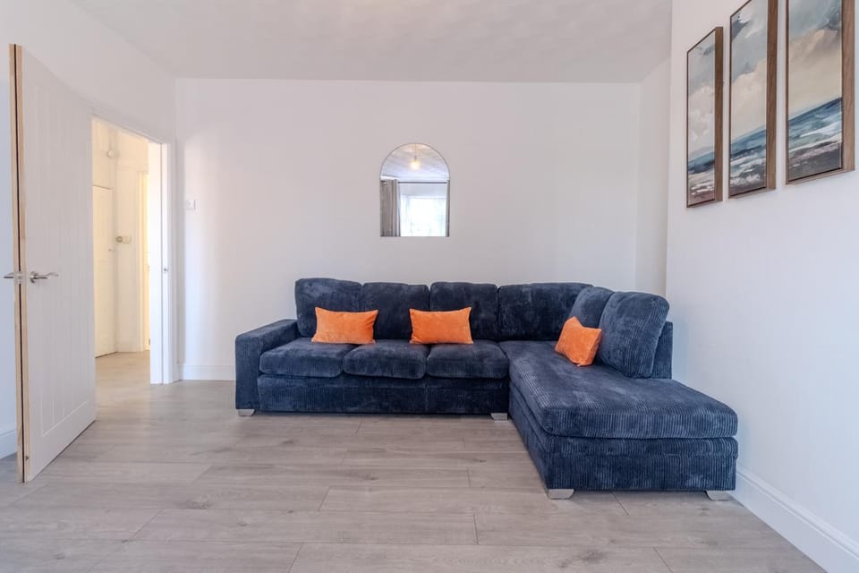Living room, Photo of the whole room, Seating area