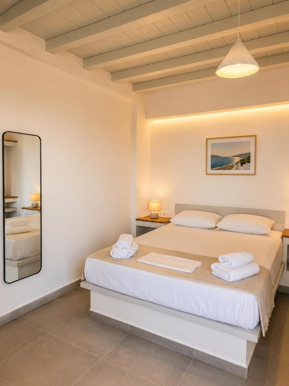 Bed, Photo of the whole room, Bedroom, towels