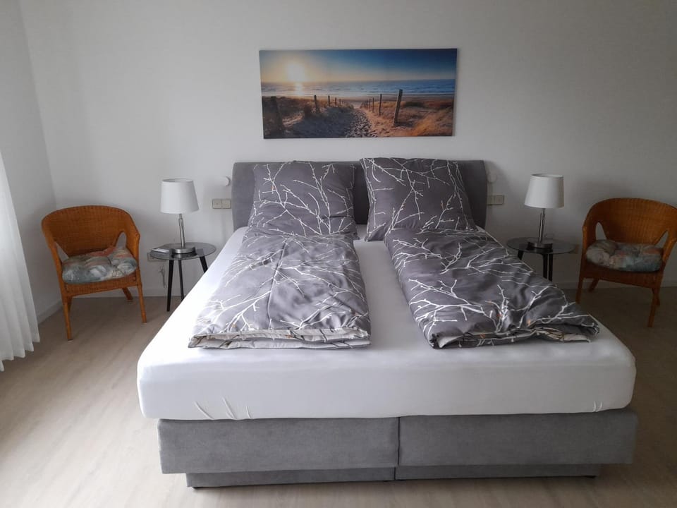 Living room, Bedroom