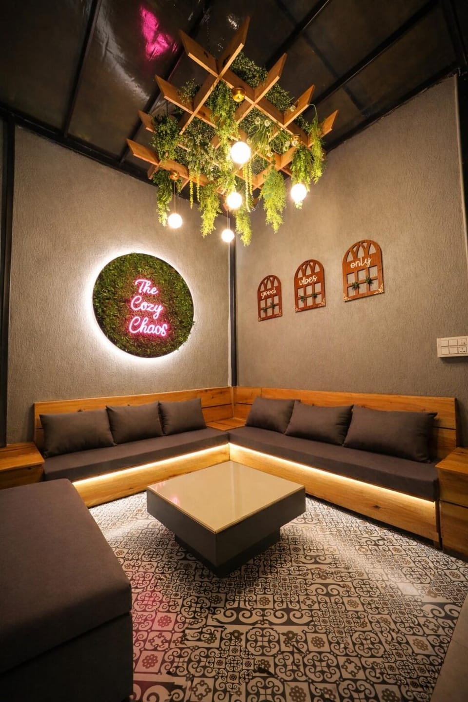 The Cozy Chaos - Soak Under the Sky Villa in Agra