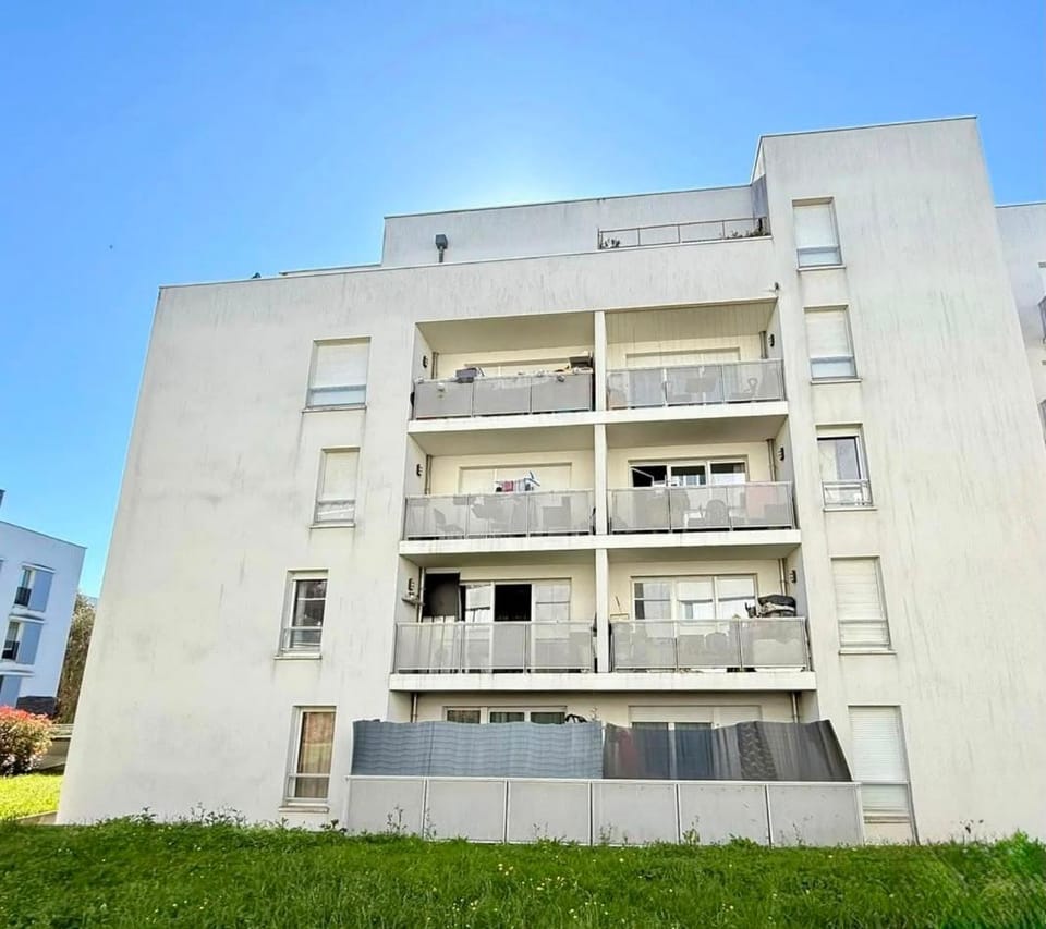 Property building, Balcony/Terrace