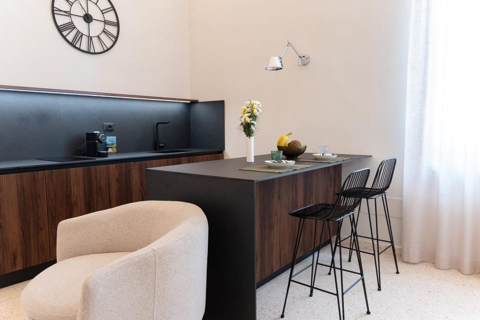 TV and multimedia, Kitchen or kitchenette, Living room, Dining area