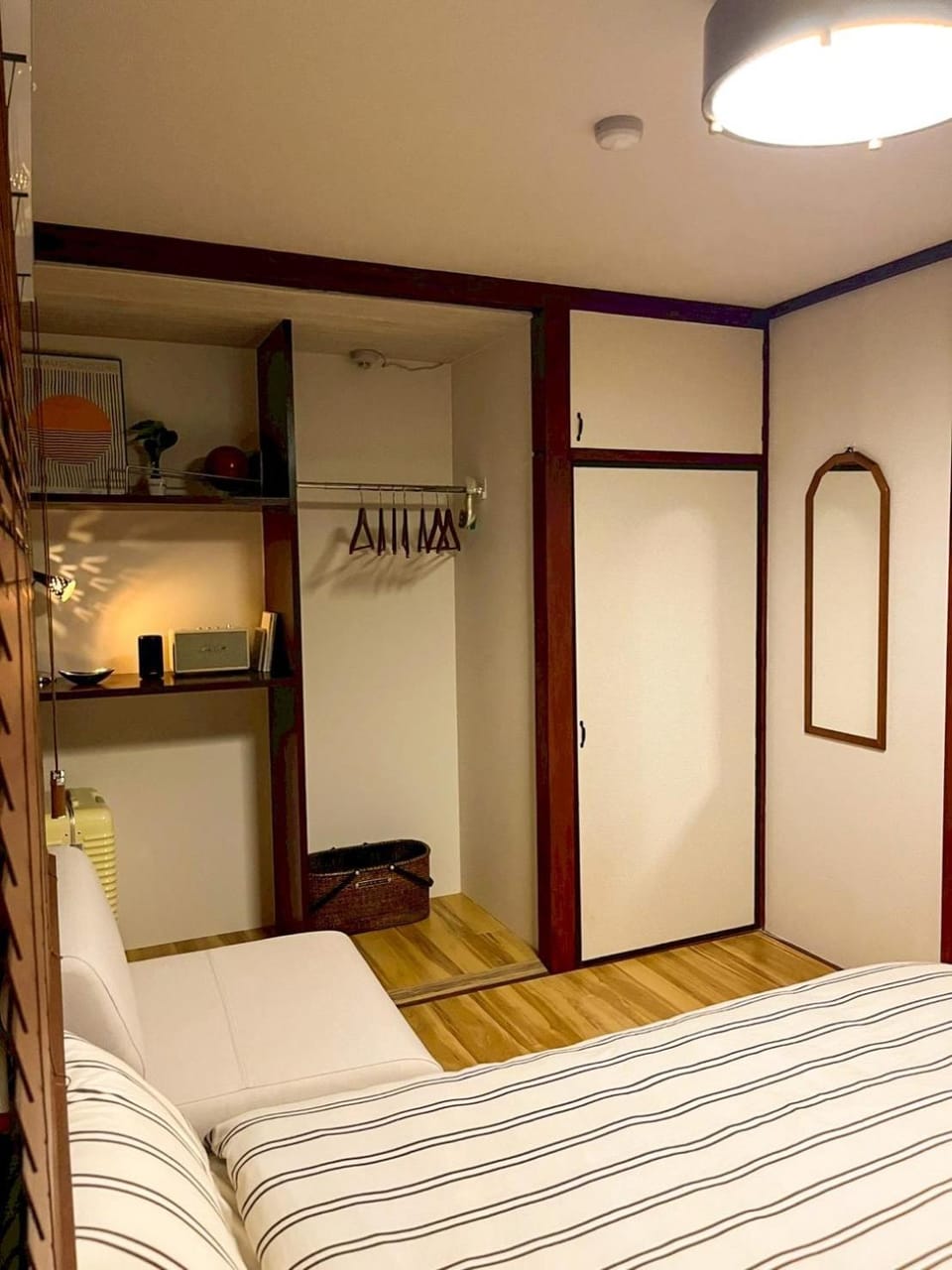 Stay in a cozy space filled with vintage charm near Skytree Apartment in Japan