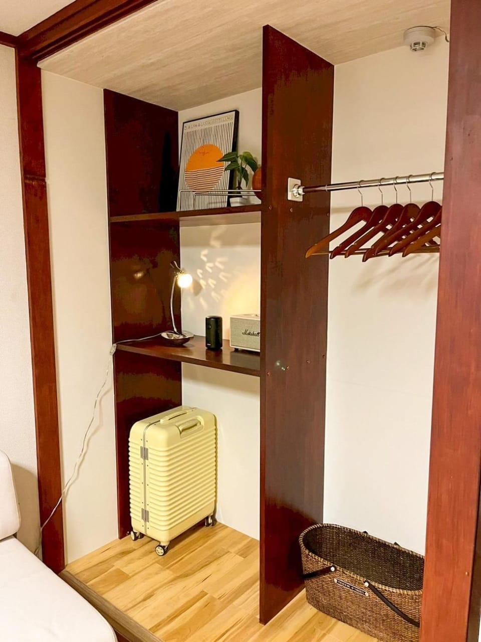 Stay in a cozy space filled with vintage charm near Skytree Apartment in Japan