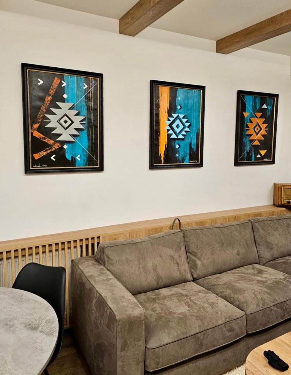 Living room, Seating area