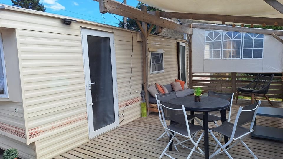 Mobile-home 4, 6 places Campground/ 
RV Resort in Brittany