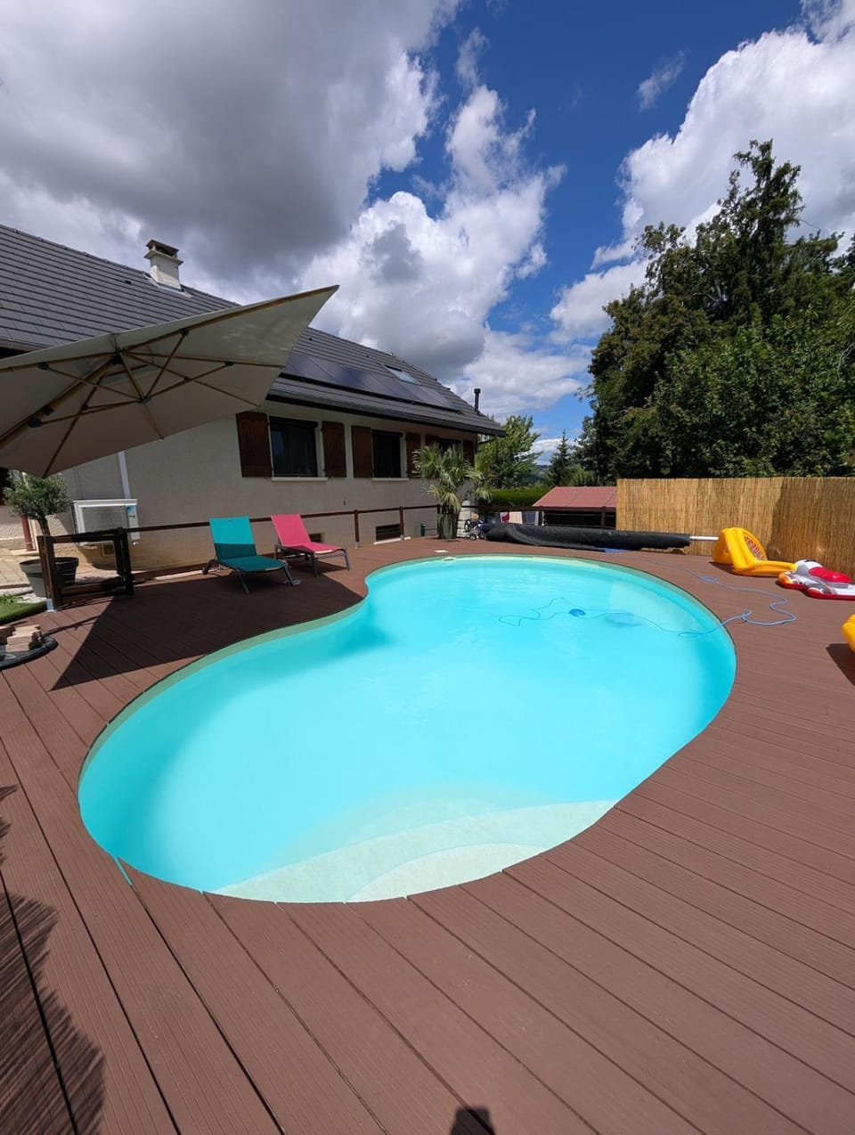 Swimming pool