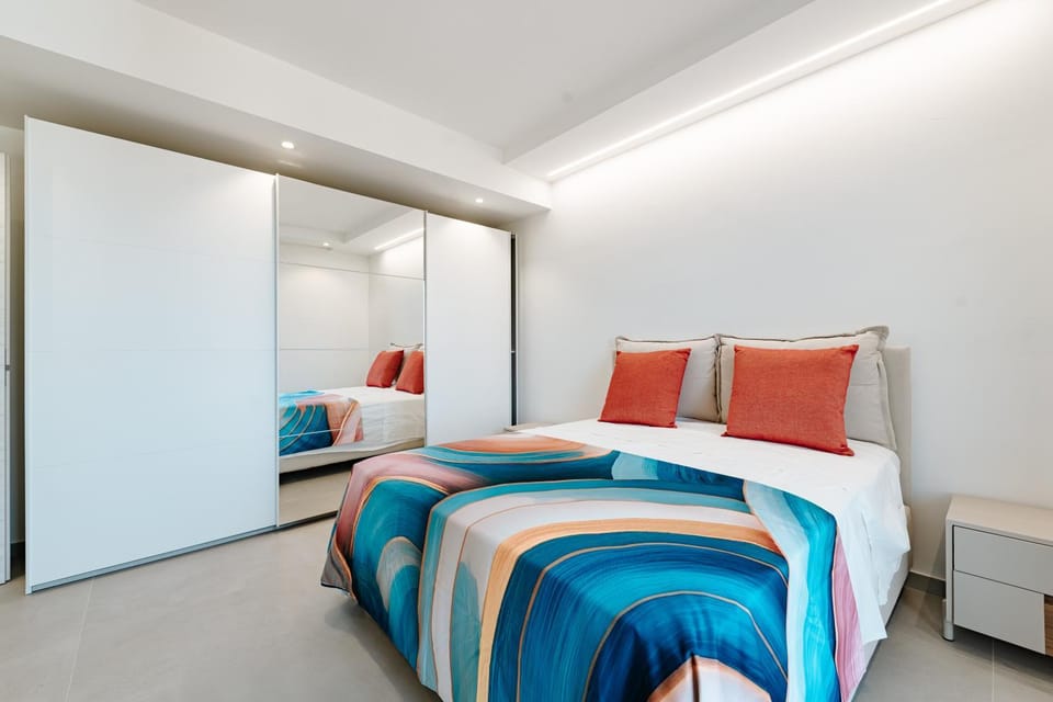 Bed, Photo of the whole room, Bedroom, wardrobe