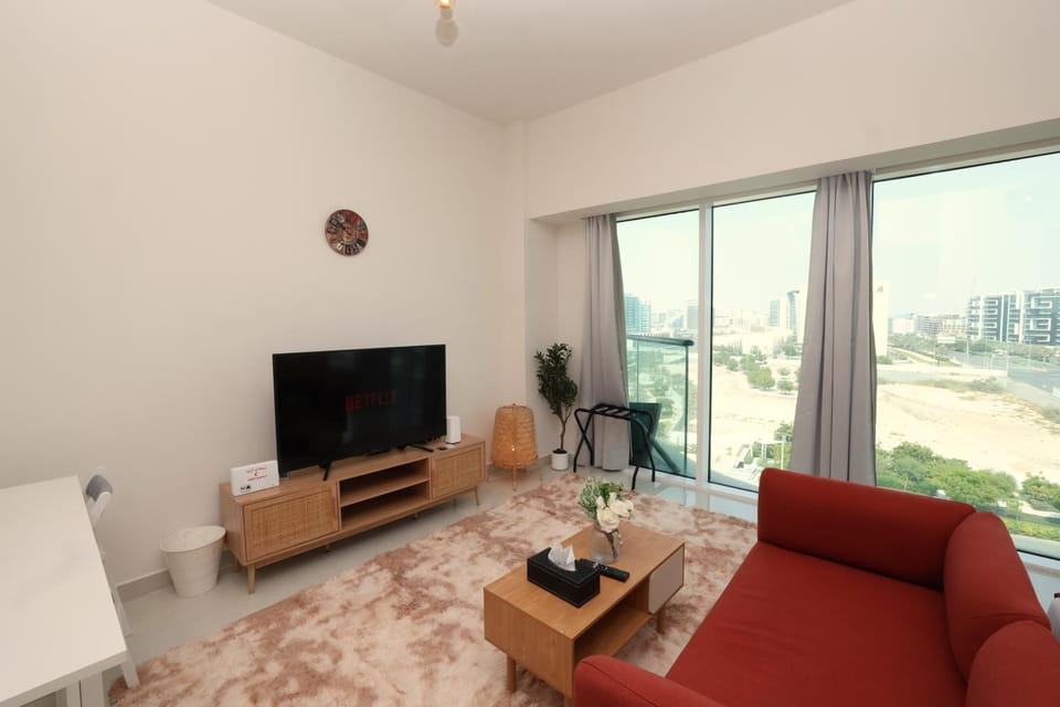 Communal lounge/ TV room, TV and multimedia, Living room, Seating area, Evening entertainment