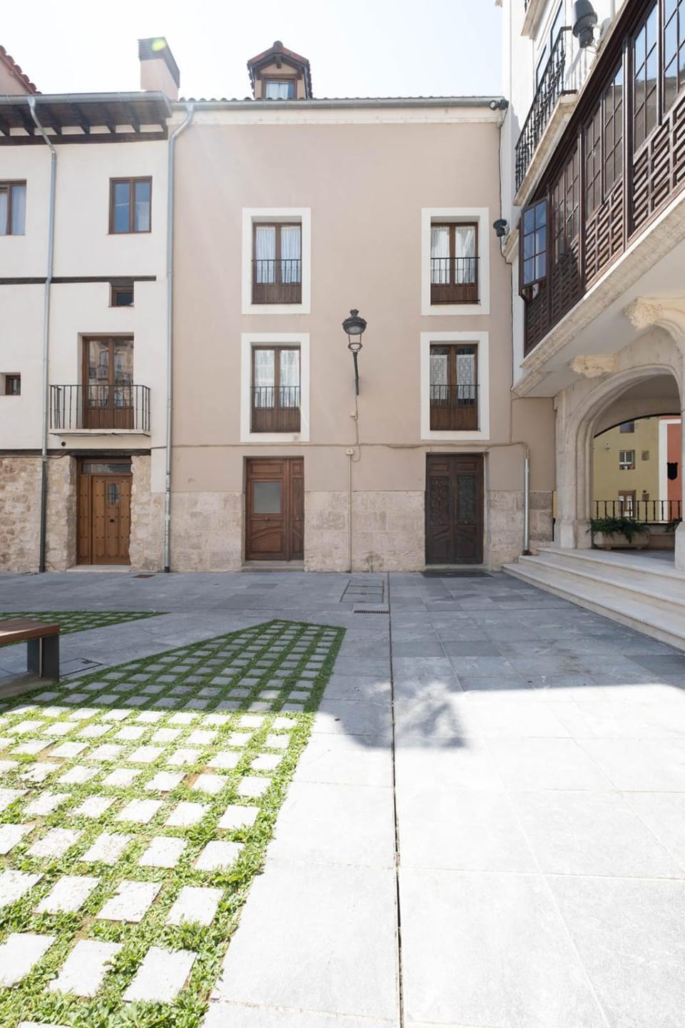 Property building, Location