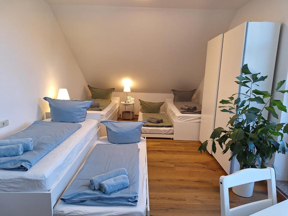 Bed, Photo of the whole room