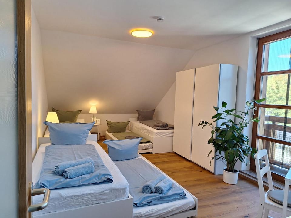 Bed, Photo of the whole room