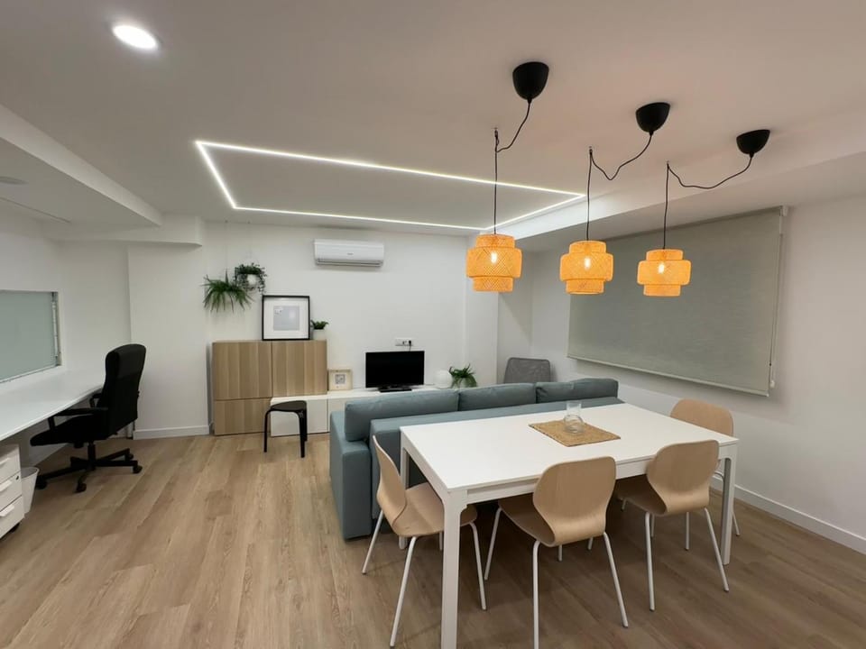 TV and multimedia, Kitchen or kitchenette, Seating area, Dining area
