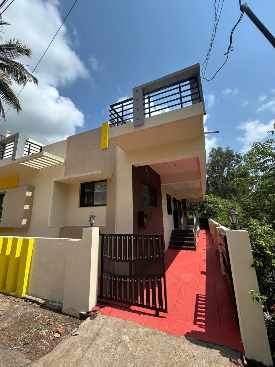 RoyalNest Gardenia Single Bedroom Bed and Breakfast in Karnataka