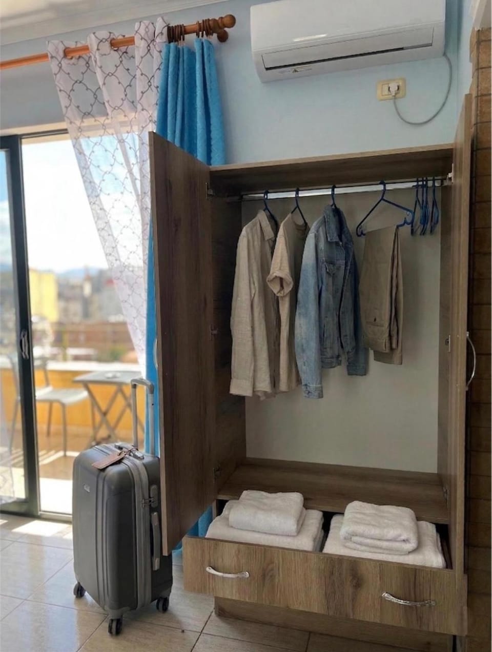 Montrix Host Apartment in Tirana