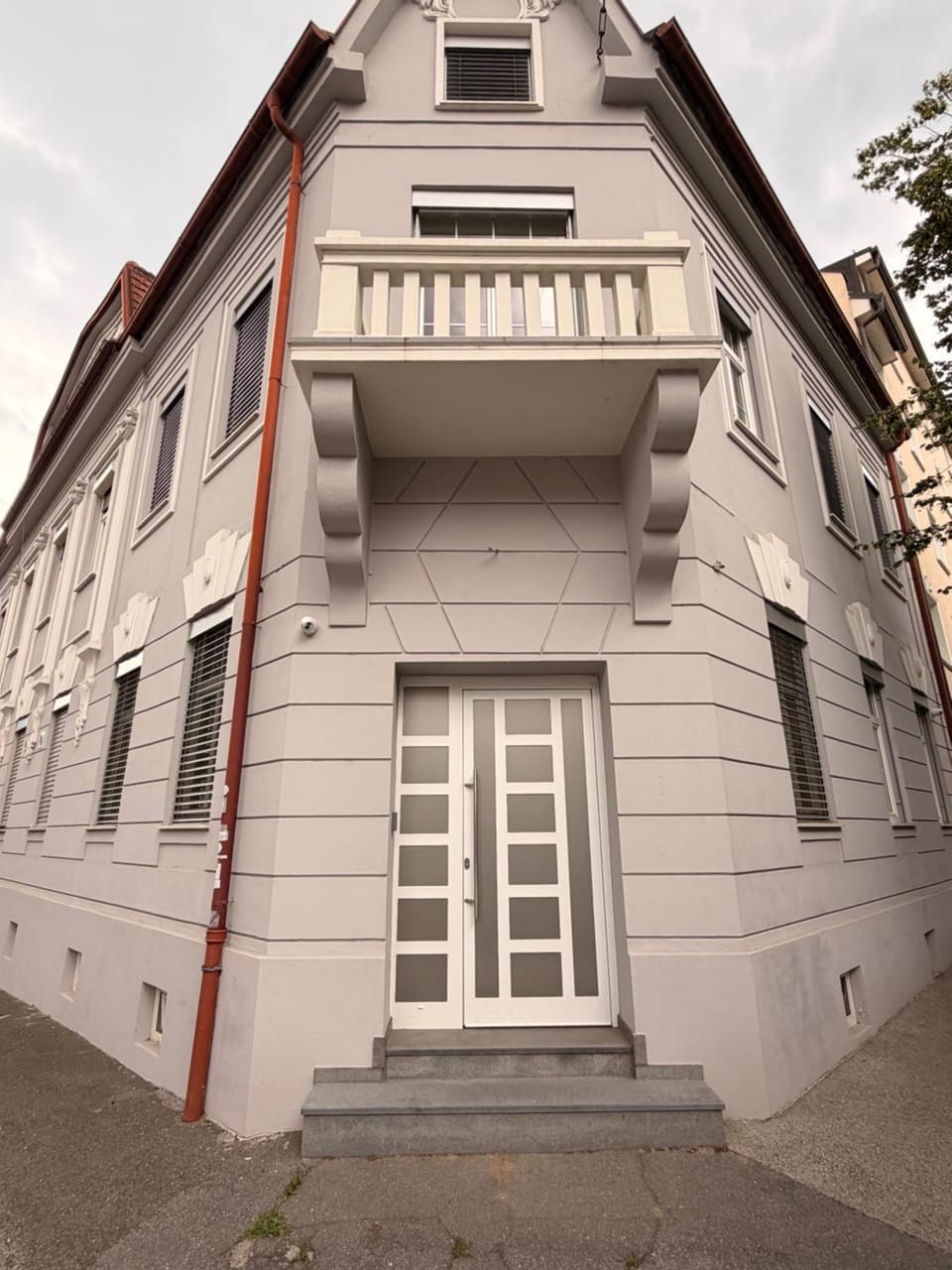 Facade/entrance